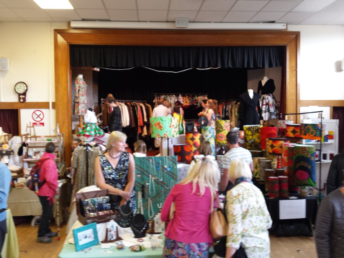 <a href="/HelsBellesB/">Hels Belles Boutique</a> Fab #Vintage &amp; #Craft #Tetbury is in full swing > vintassion.com/upcoming_vinta…