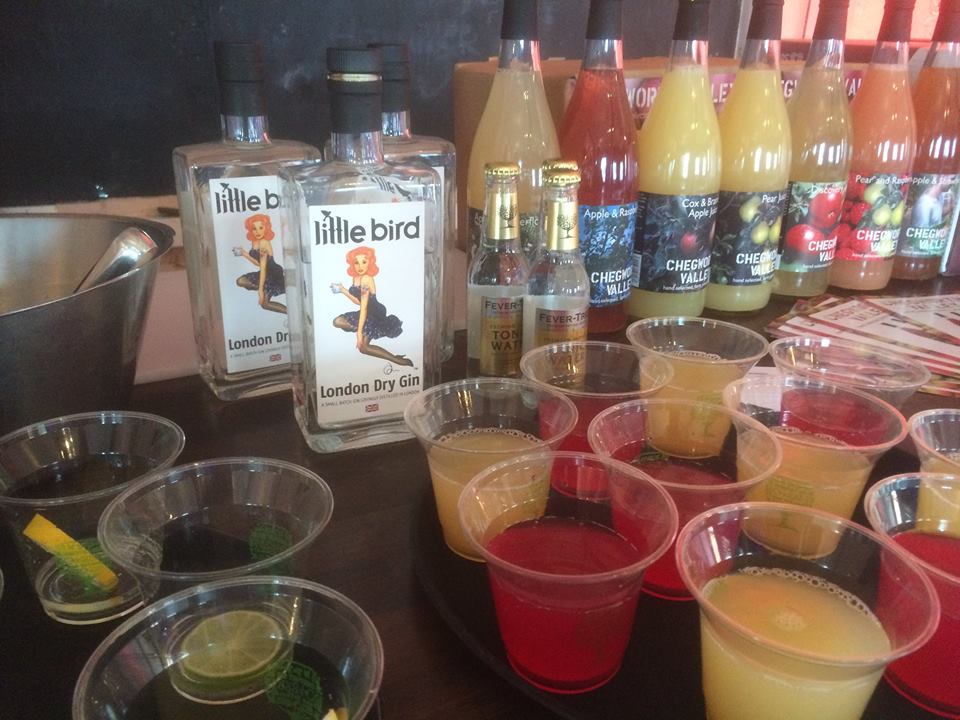 CafeSunlightCIC's tweet photo. #catering Bargehouse Showcase Event @OxoTowerWharf: @RamsgateBrewery @littlebirdgin @Chegworthvalley @Silverbackcic https://t.co/J0QE7nmgzD