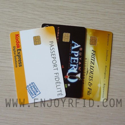 enjoyrfid's tweet photo. contact cards ,NFC wristband in tyvek matial ,this material can be waterproof ,and use in convenience https://t.co/HRuI1kJ0Md
