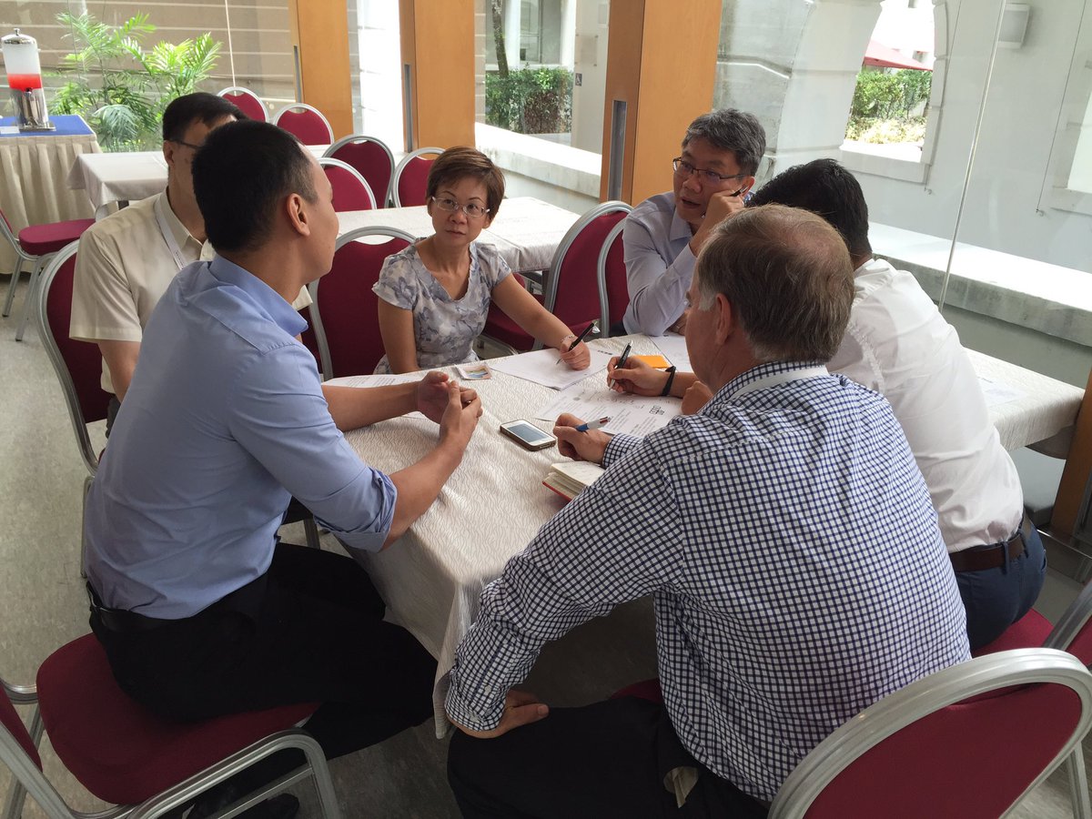 inwithforward's tweet image. Inwithforward in Singapore. Bringing Mark, Dwayne, Sema and our favorite end users to new contexts. #socinn #psilab