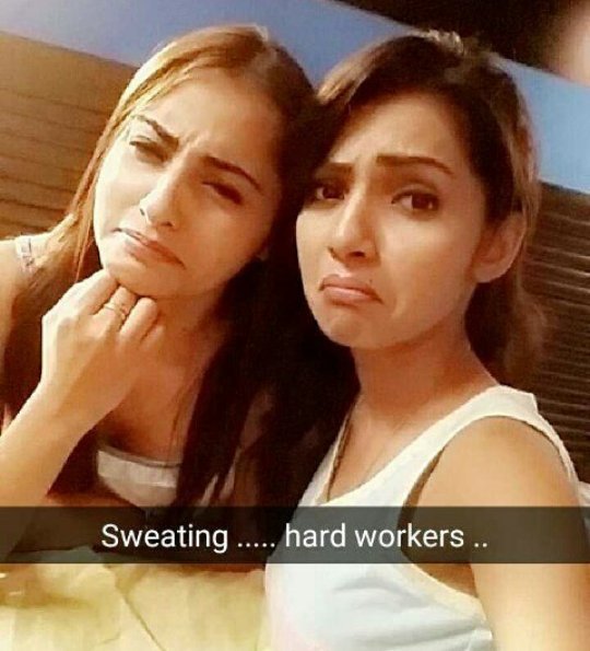 Woah! <a href="/niyati_fatnani/">niyati fatnani</a> <a href="/tishakapoor92/">Tisha Kapoor</a>