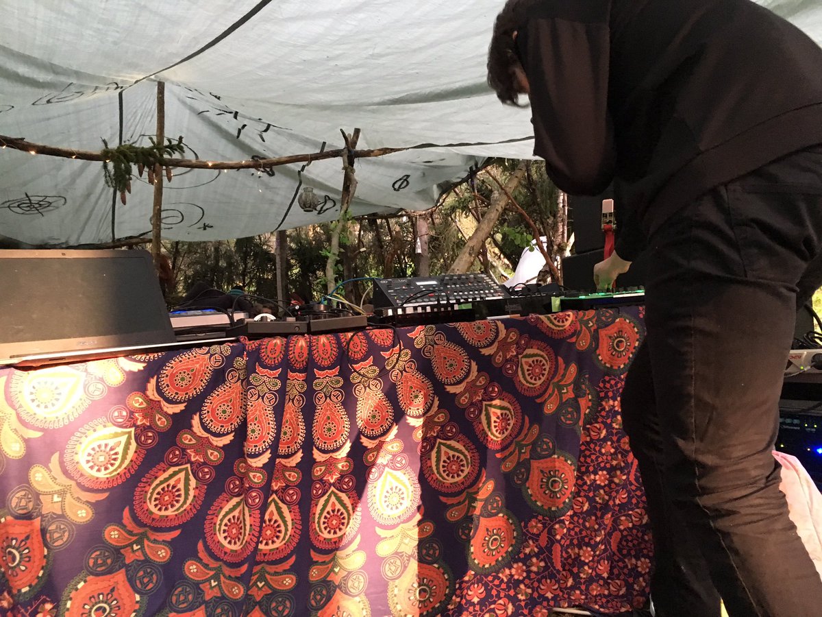 PRO424Official's tweet photo. What a sunday morning yesterday #rave #openair #live #slowtech #electron #roland #korg https://t.co/9LeJyklZSa