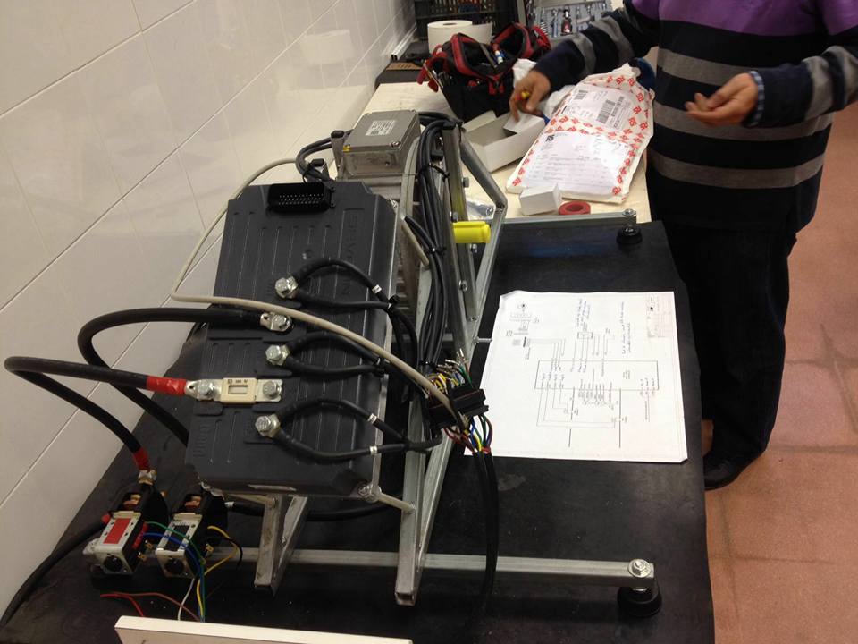 MotoStudent's tweet photo. @UcoElectricRace team is ready to test their #HeinzmannPMS #MotoStudentElectric Motor.
#EngineeredForRacing https://t.co/AkB8pXIOQH