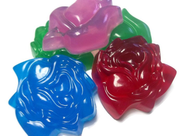 MelissaLynGrant's tweet photo. Rose Novelty Soap, Citrus Green Tea Party Favor Soap, Guest Soap, Rose… https://t.co/Pulo1H7zfK #Etsymntt #SmallSoap https://t.co/9lxhlqEeul
