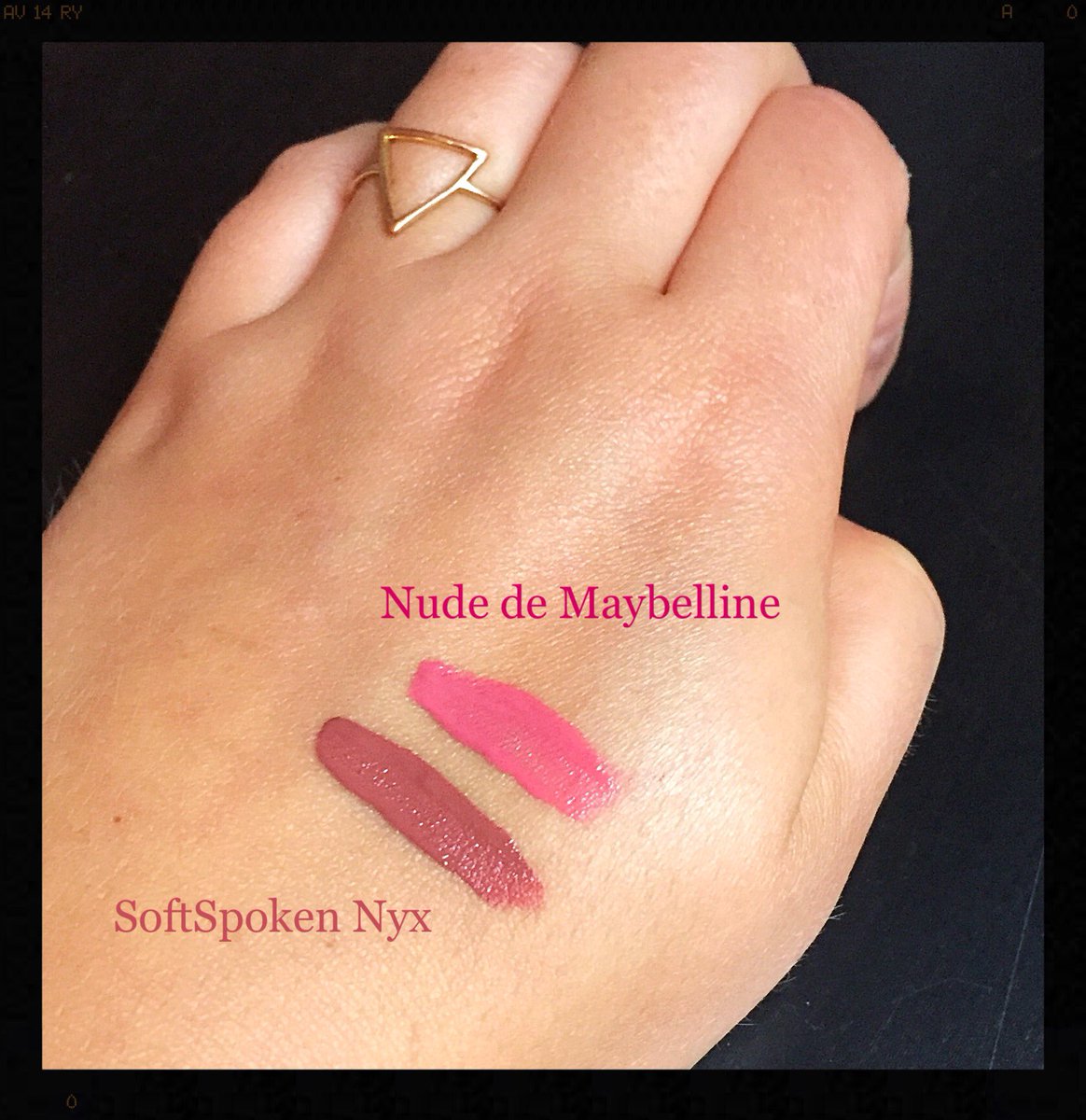 Lesscandaleuses's tweet photo. B•A•T•T•L•E 💄💥 Plutôt #VividMatteLiquid ou #LiquidSuede les filles ? #Nyx #Maybelline #Lipstick Bon lundi ! 💋 https://t.co/D6wb9WSe54