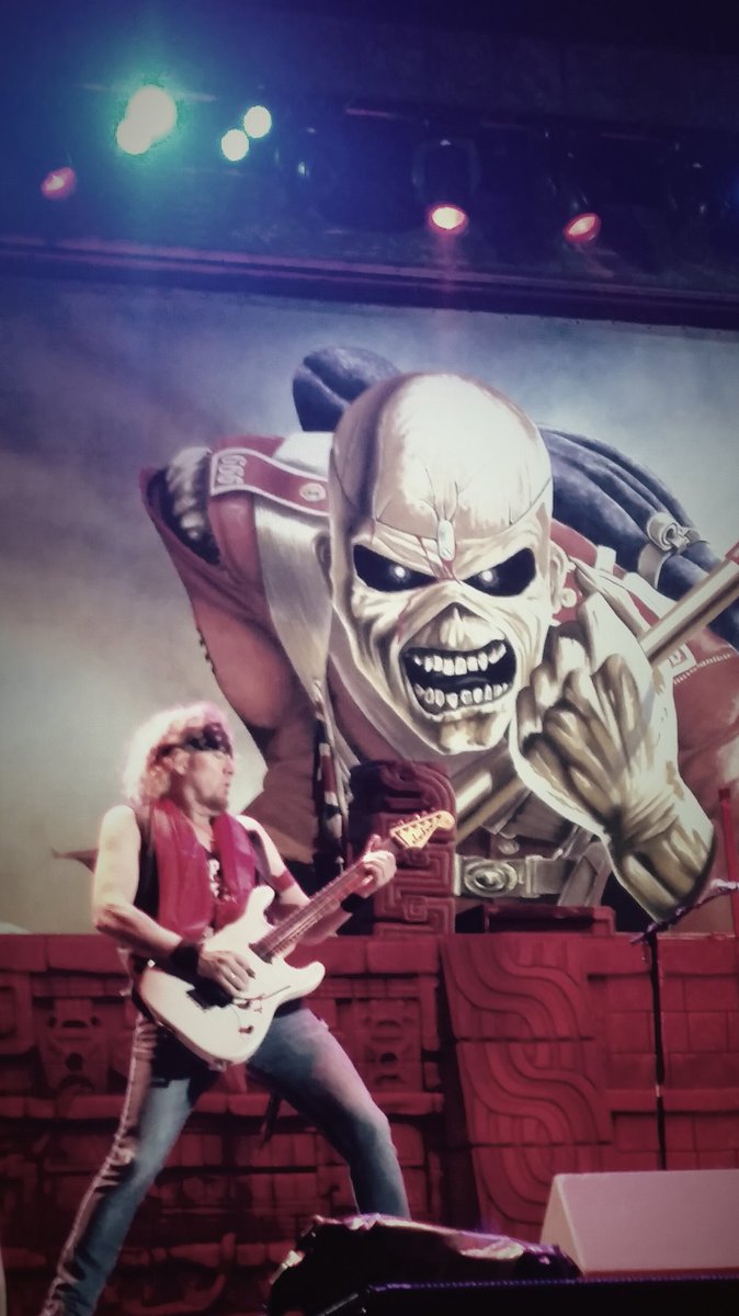 headbangersind's tweet photo. "Scream for me, München!" @IronMaiden @RockavariaMuc #TheTrooper #rav2016 https://t.co/npAbIJqRaV