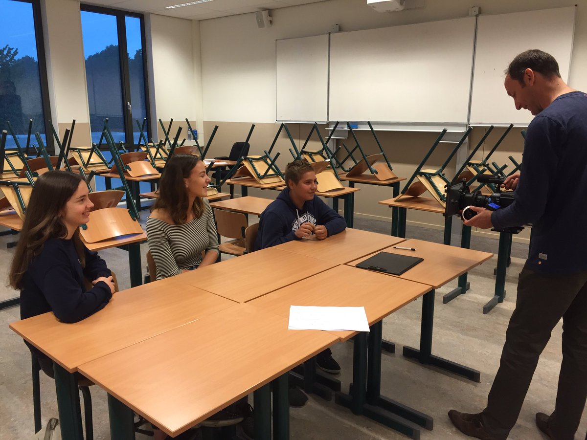 We hebben de leerlingen alvast laten wennen aan de camera voor de opnames volgende week @EcBoxmeer #promotiefilm