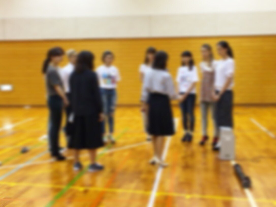 kokusai_FS's tweet photo. 本日は先生を招いての演出練習です。
みんな真剣に話を聞いています!
#fashion #fashionshow #bunkagakuenunivercity #bunkagakuen #ing #2016ing #ing2016 https://t.co/QCmF8gacKe