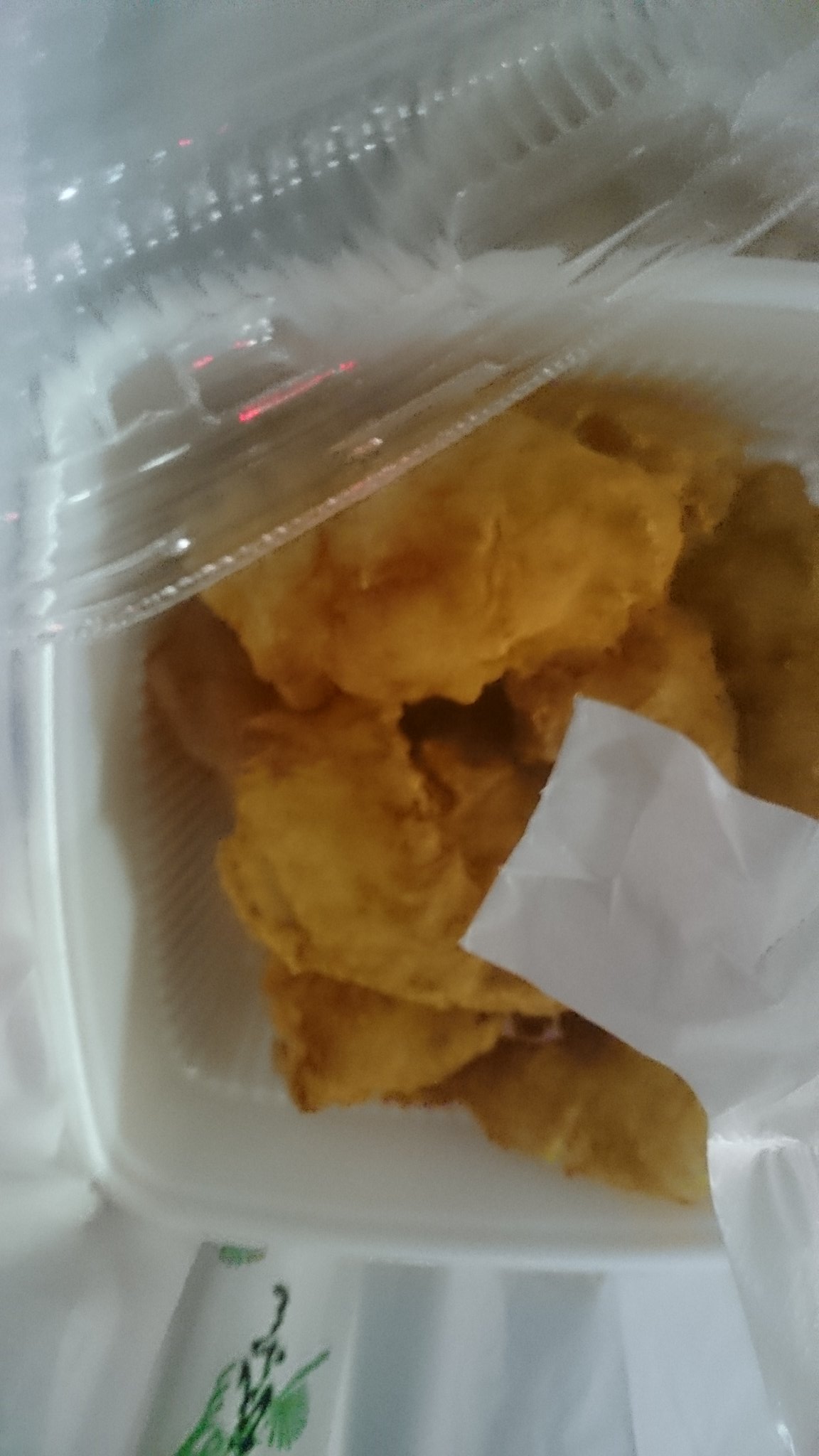 Macqueen 蒲田で旨い唐揚げ弁当屋さんは きむら亭 はーと 激ウマで優しい店長 皆さん唐揚げ弁当頼みます 胸肉なのに揚げたては肉汁が溢れます 旨味たっぷり 毎日食べたい イケメンきむら亭の唐揚げ是非 梅屋敷商店街出たとこですわ