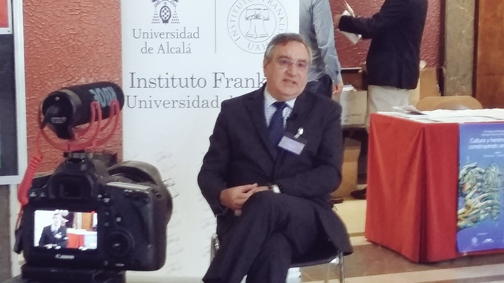 IB_Franklin's tweet photo. Entrevista a José Antonio Gurpegui, presidente de #HispaUSA, sobre el X #ChicanaConf #literaturachicana https://t.co/JtpQKRP2wl