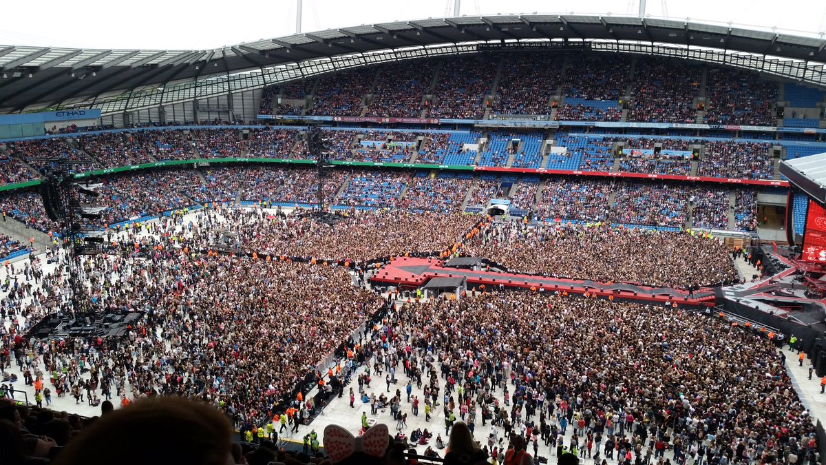 Sassoflou's tweet photo. I miss it #WWAMemories https://t.co/XC9CkwTi5k
