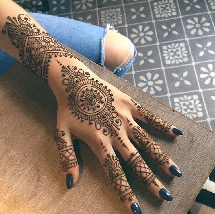 crossaheadREAL's tweet photo. https://t.co/hcJgZ6GFaG #crossahead #mehndi #henna #mehndiartist #delhi #gurgaon #noida #delhincr https://t.co/jmkM17EruN