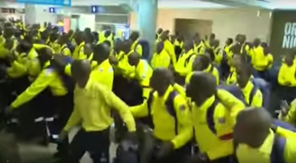 sapeople's tweet photo. #southafrica #firefighters #singdance arriving #canada #brilliant #video @WOFire_Comms https://t.co/xPusNPZorR https://t.co/0OUeCA4IRg