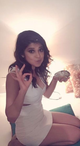 Jenwinget_fans's tweet photo. Birthday bash #HappyBirthdayJenniferWinget @jenwinget https://t.co/KLkCnE4g56