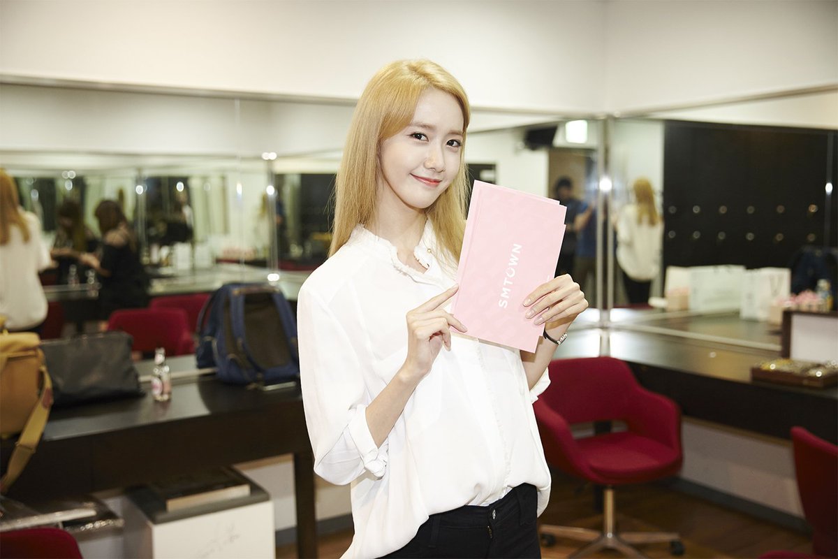 mystarmyangel's tweet photo. YoonA Birthday Party 2016 (3) from vyrl #윤아야생일축하해 #HappyYoonADay https://t.co/MF9d9xRxCM https://t.co/sNl4cV29Oz