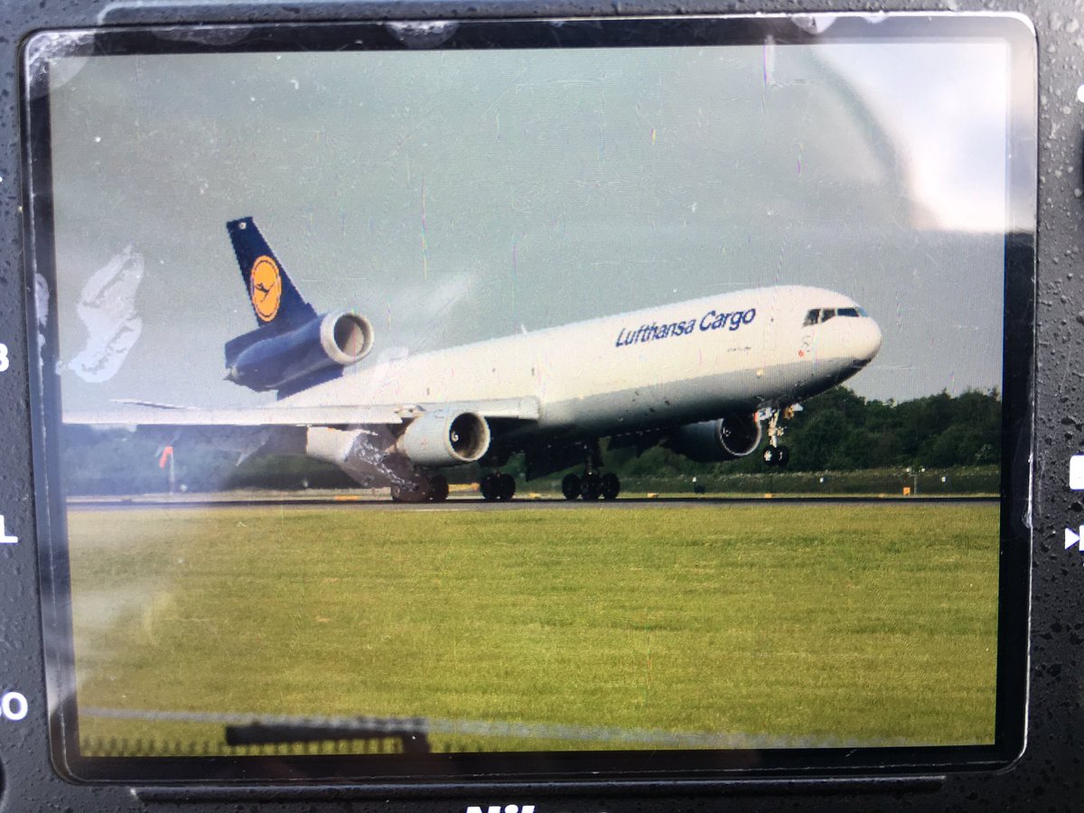 AvgeekMel's tweet photo. This mornings @lufthansa MD-11 D-ALBC arriving 05R at @manairport #md11 #avgeek #md11f #lufty https://t.co/dfH6UGZlz2