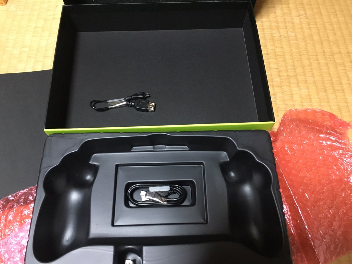 masa7870445's tweet photo. JXD S192が収まってたプラスチック枠を外すとOTGケーブルがありました。#S192 https://t.co/Uojk2ug4cj