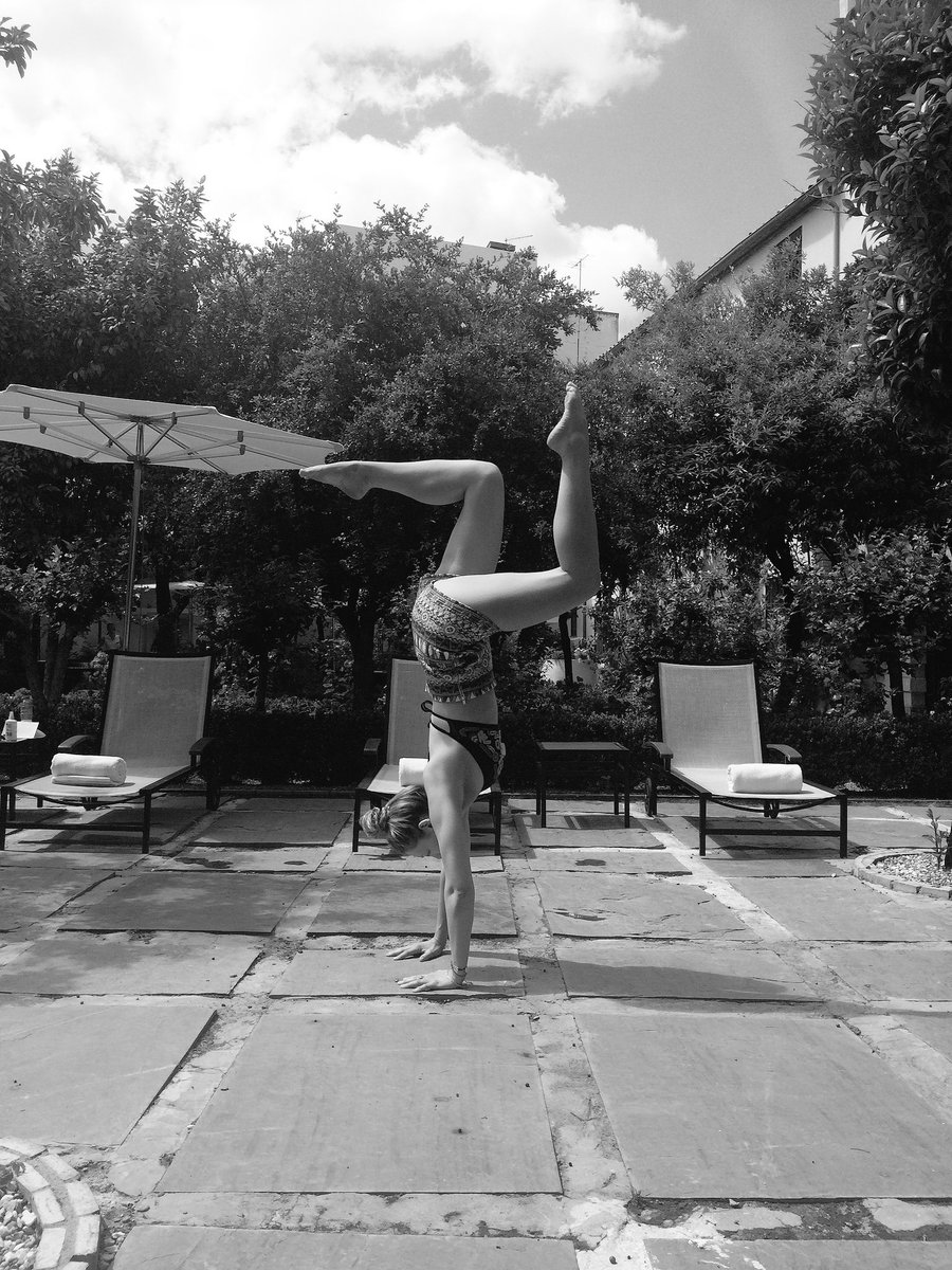 EmilyOsbX's tweet photo. Spending my mornings making shapes. https://t.co/V0d1BPBVrz