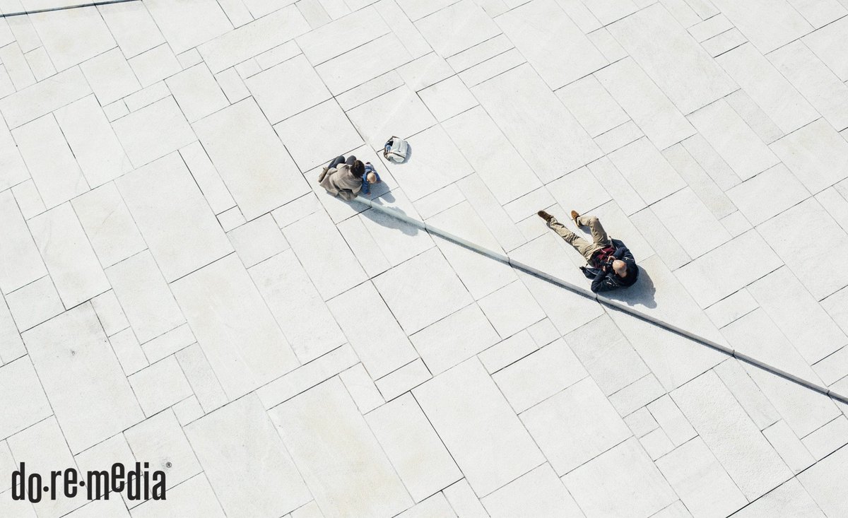 10 ways to #procrastinate and waste time. #socialmediaaddict <a href="/dottimedia/">Angela Ponsford</a> ht.ly/29hX300I879