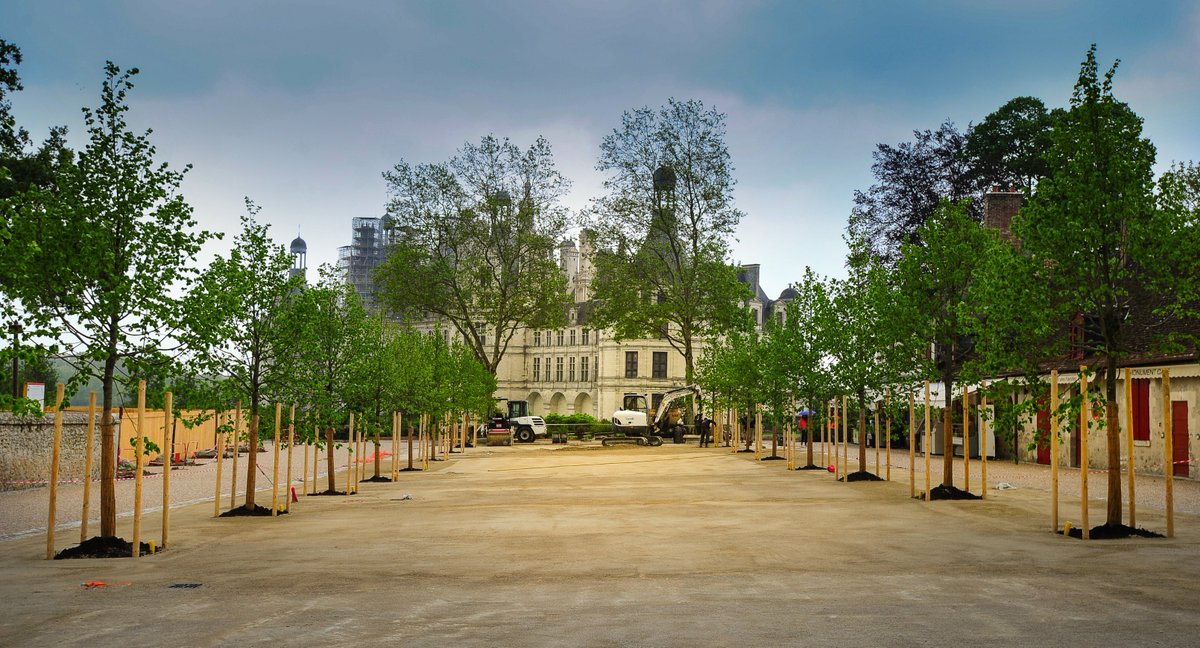 domainechambord's tweet photo. Article de @martiRD @LesEchos " l'autonomie de fonctionnement de Chambord à échéance 2020" https://t.co/9Z2ladwH65 https://t.co/IycfSLcvrz