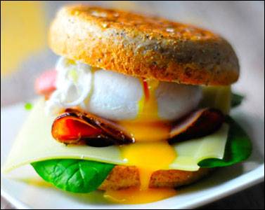 StyleCatchup's tweet photo. Breakfast is the most important meal of the day. Eat wisely and pack it #proteins to stay fit. #fitstyle #health https://t.co/waKYEkkd2M