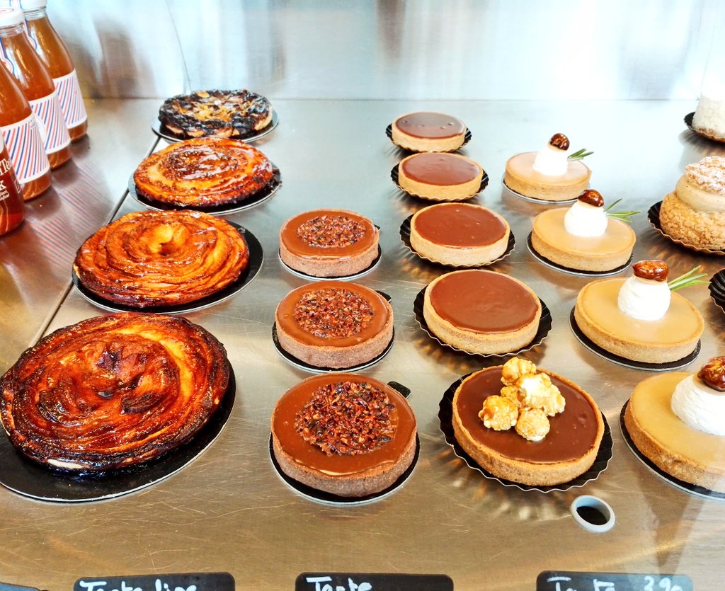 LesTasters's tweet photo. On se réchauffe comme on peut @ jojo and co #pastry #jojoandco #paris https://t.co/cWIJgvGGOA