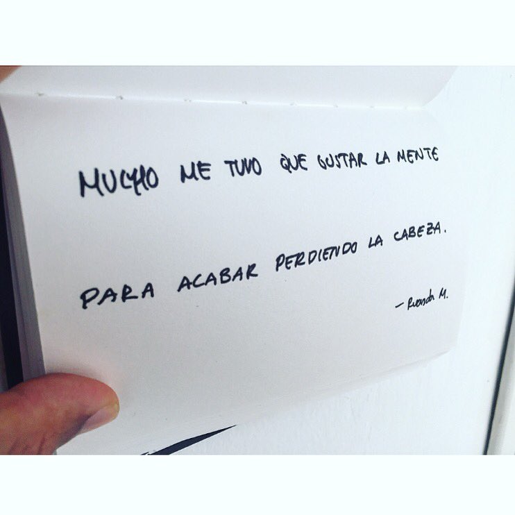 Sr_Write's tweet photo. De mentes dementes
viven los que sienten
y mienten
los que dicen ser cuerdas fijas
en un mundo de inestables. https://t.co/Im2VgGdcvn