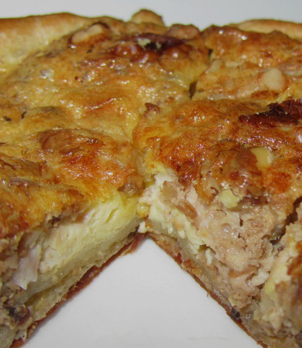 nadasto's tweet photo. Une spécialité de Midi-Pyrénées : la tarte à l’ail https://t.co/hGCiabY2TG #TourismeMidiPy @QualivoresMiPy #recette https://t.co/YZ8yB4hrRP