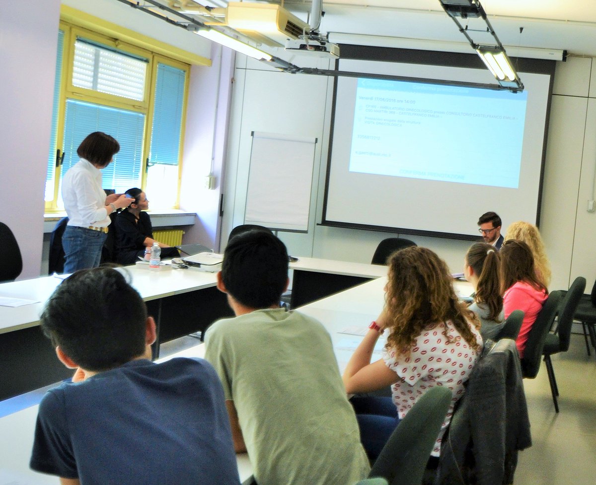Ausl_modena's tweet photo. #giovani al #futuro progetto alternanza scuola lavoro. Da oggi al 10/06 dal #Liceo #Wiligelmo in @Ausl_modena https://t.co/WkOU8Tu3GZ
