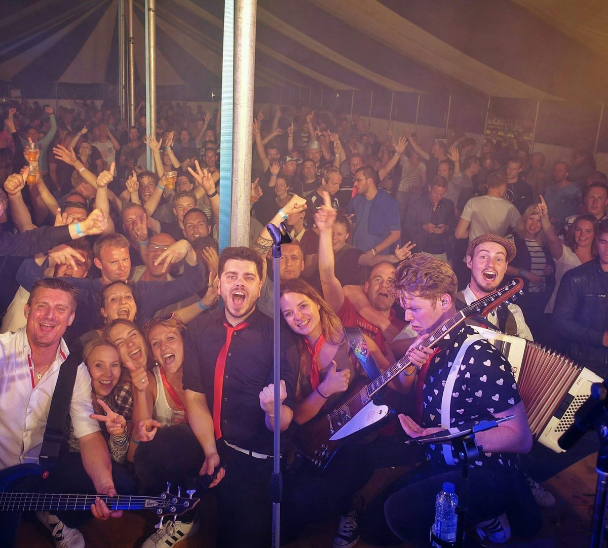 DeBijtels's tweet photo. Weekendreport. Weer 2 heerlijke gigs. #callantsoog #woest #vvwvf  #Zwolle @vvwvf https://t.co/dhiTeTeOZa