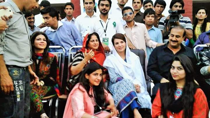 AmnaKamna8872's tweet photo. @SPARCPK @RehamKhan1 best wishes for #mashom https://t.co/ki8S3Am8co
