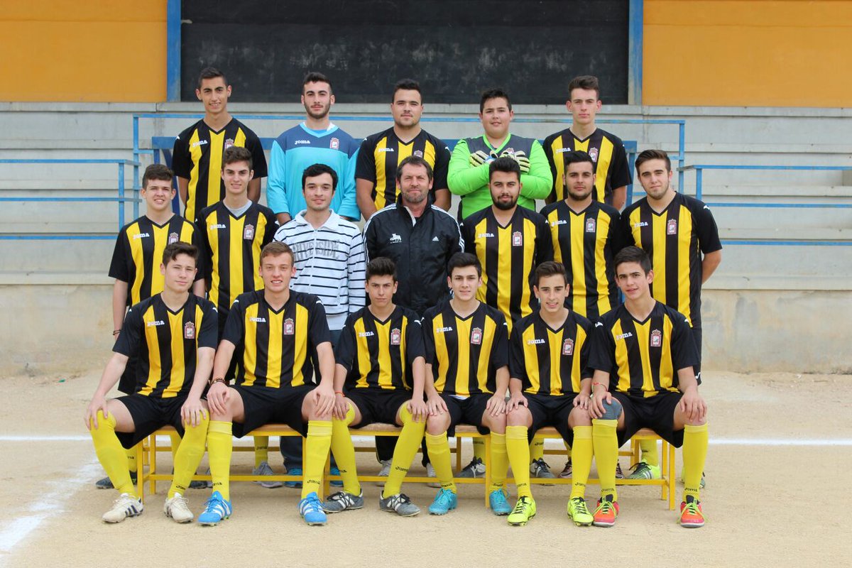 pocholin_flores's tweet photo. Temporada 15/16
@d_juvenil 
#ElAñoQueVieneANacional https://t.co/6uQiflN7gr