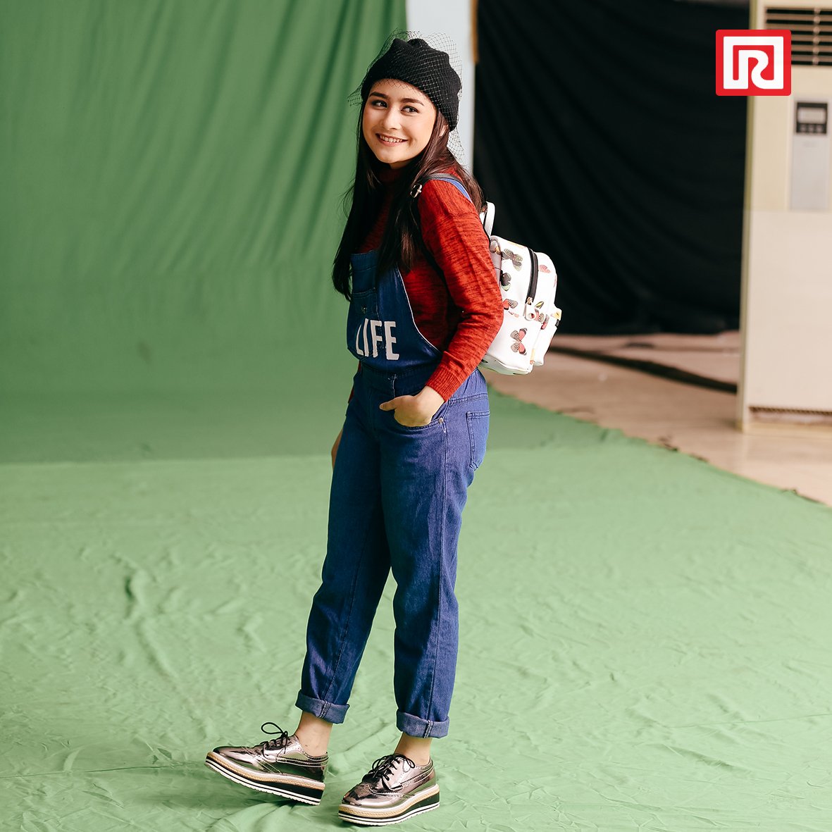 ramayanads's tweet photo. Ini dia keseruan BTS Photoshoot kami dengan @PrillyBie . Buruan update koleksinya di https://t.co/HHBKNM52Z1 https://t.co/fJVVwzPoCC