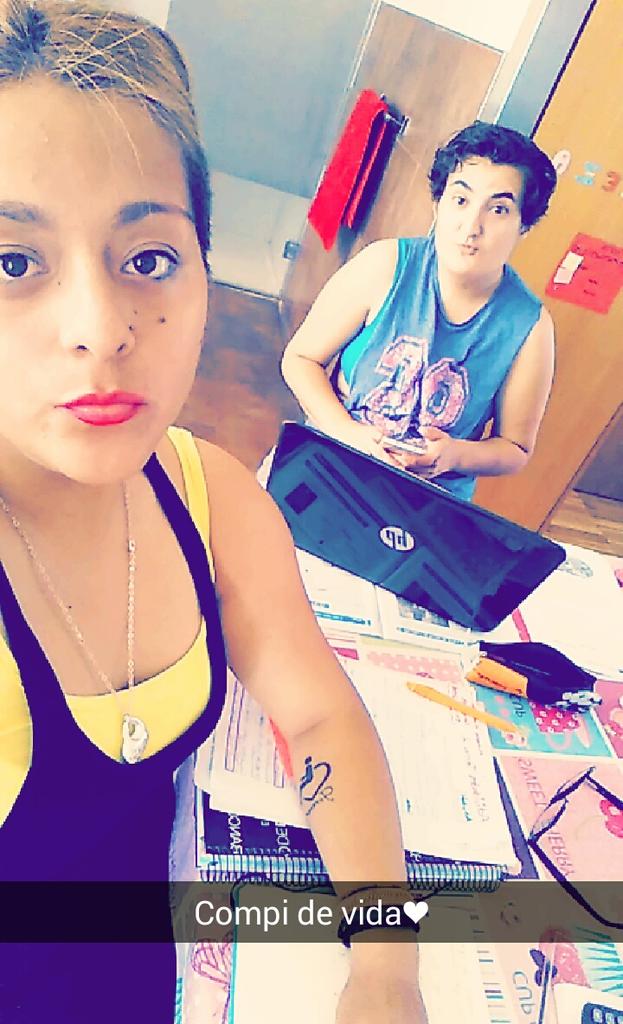 PerfectBaby's tweet photo. Compañeras de vida❤❤❤ @Lidia340  #lauri https://t.co/myIPL97VqA