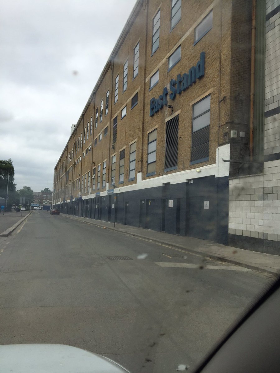 KiddRonnie's tweet image. Sitting in my van , love this club with all my heart .another 20 odd times I'll go through these turnstiles #Spurs