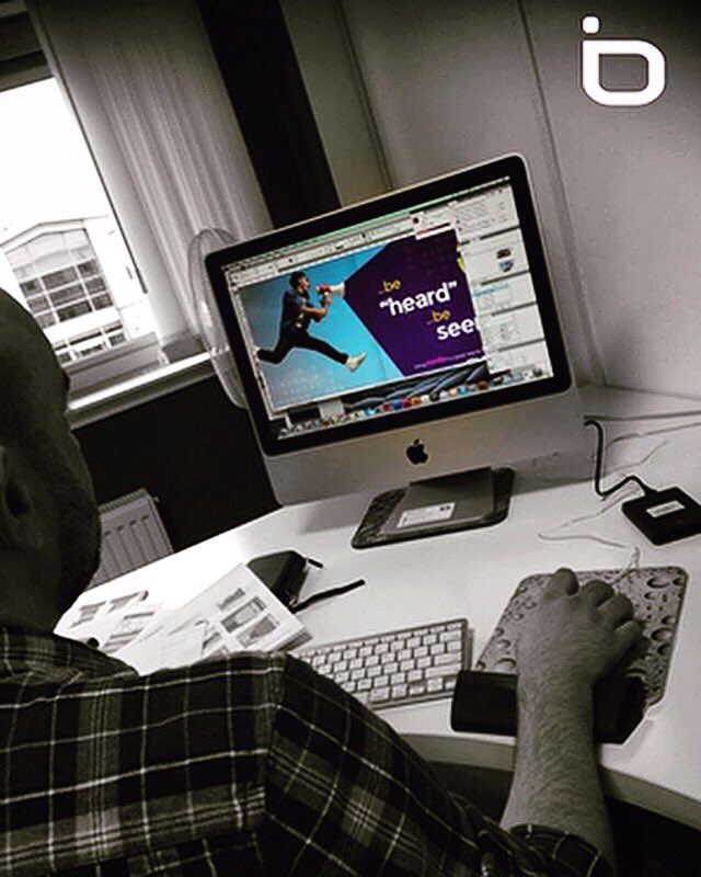 Buzz_Agency's tweet image. Did you catch a sneak glimpse of our Barry working on the new agency&apos;s brochure design?! #BuzzMode #behindthescenes