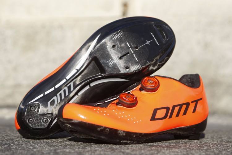 sportmed_es's tweet image. ¿Conoces la revolucionaria @diamantdmt :R1?
goo.gl/sMTtdp 
#DMTrevolution 
Foto:@roadbikeaction