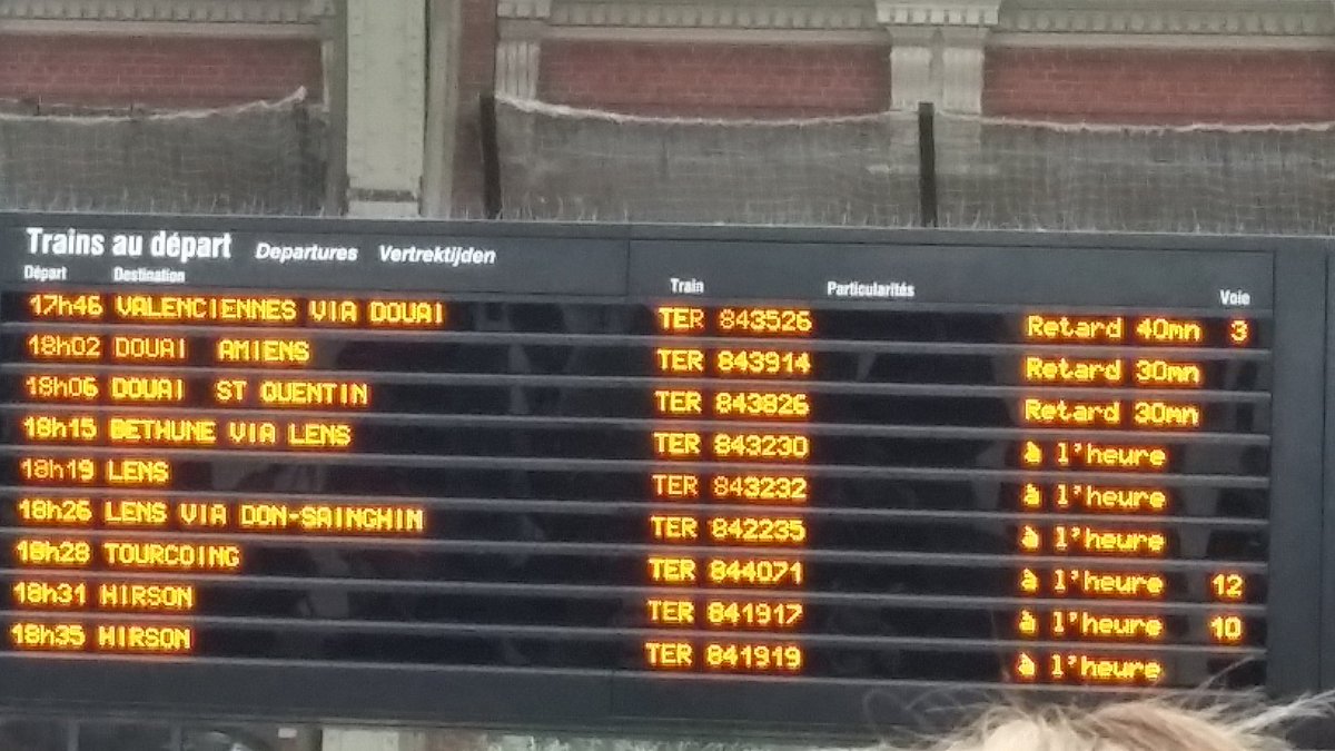 Mdecvo On Twitter Et Les Usagers Aiment Patienter Des Heures En Gare Lille Flandres