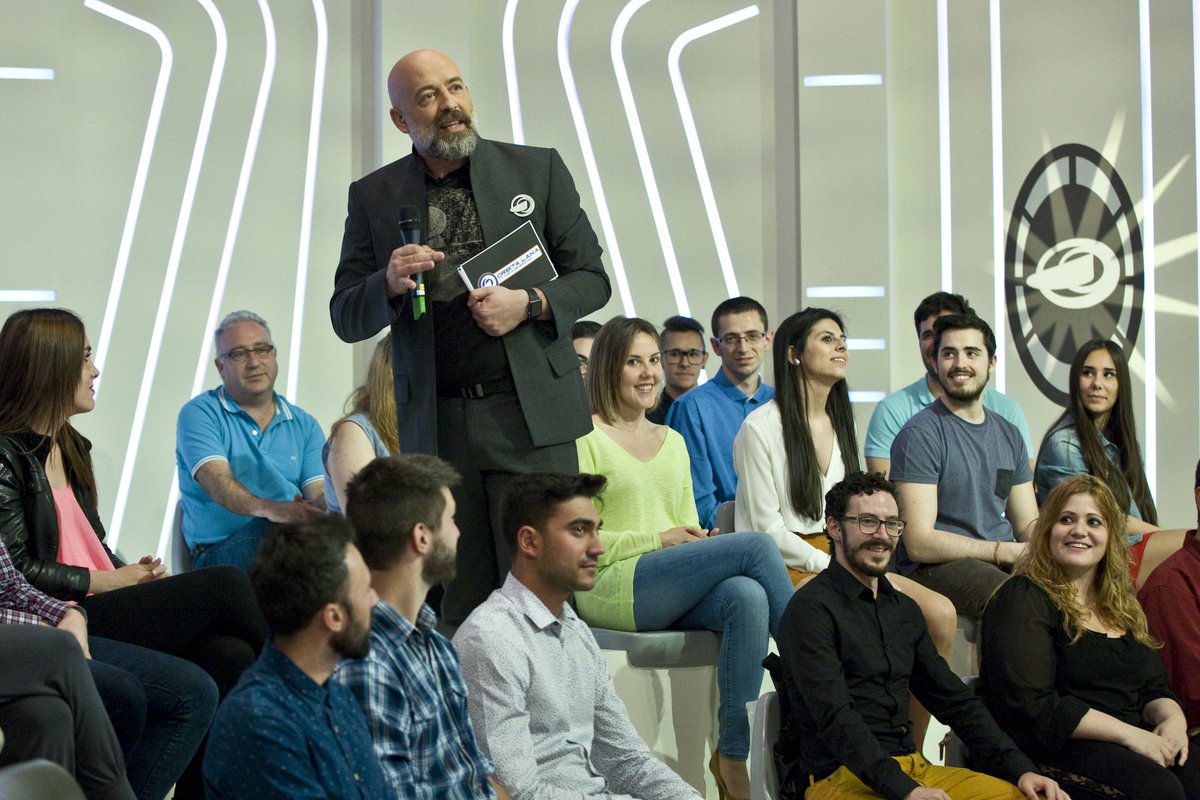 la2_tve's tweet photo. El talkshow sobre ciencia @orbitalaika_tve 'La nueva generación', con nuevos colaboradores y más invitados famosos https://t.co/2eFrb2JALf