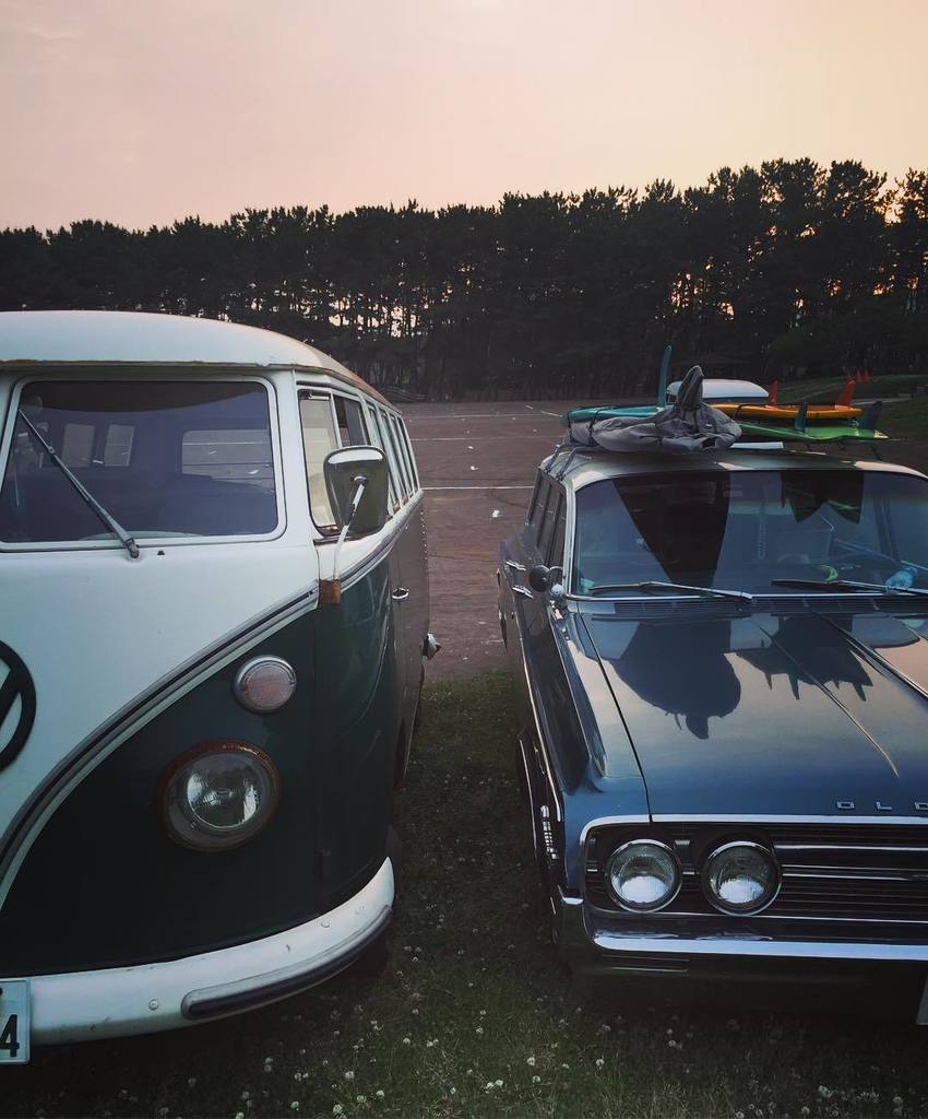 Catalin_Arroyo's tweet photo. See you next☆
#relax #cruise #mylife
#1965 #VW #Volkswagen #type2 #Microbus #13window
#1964 #GM #OldsMobile #Dynami… https://t.co/L6lPdyMyzP