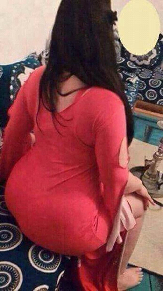 Shahzain01's tweet photo. Milf https://t.co/KBnMQgYjci