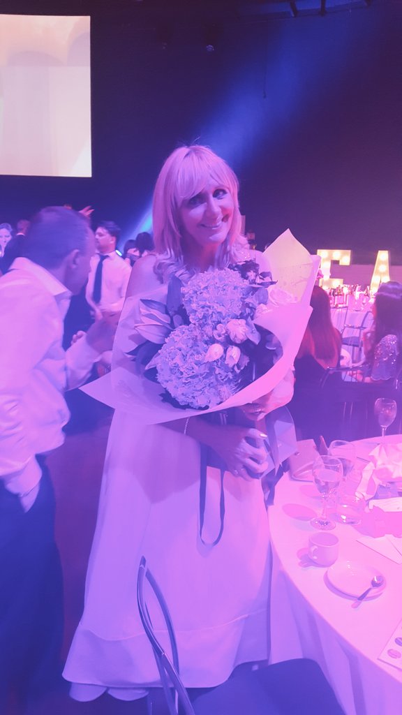 A massive thanks to <a href="/JoeannaCaffrey/">JoeannaCaffrey</a> for the flowers for the <a href="/LauraLynnHouse/">LauraLynn, Ireland's Children's Hospice</a> Heroes ball on Sat. Miriam loved them!