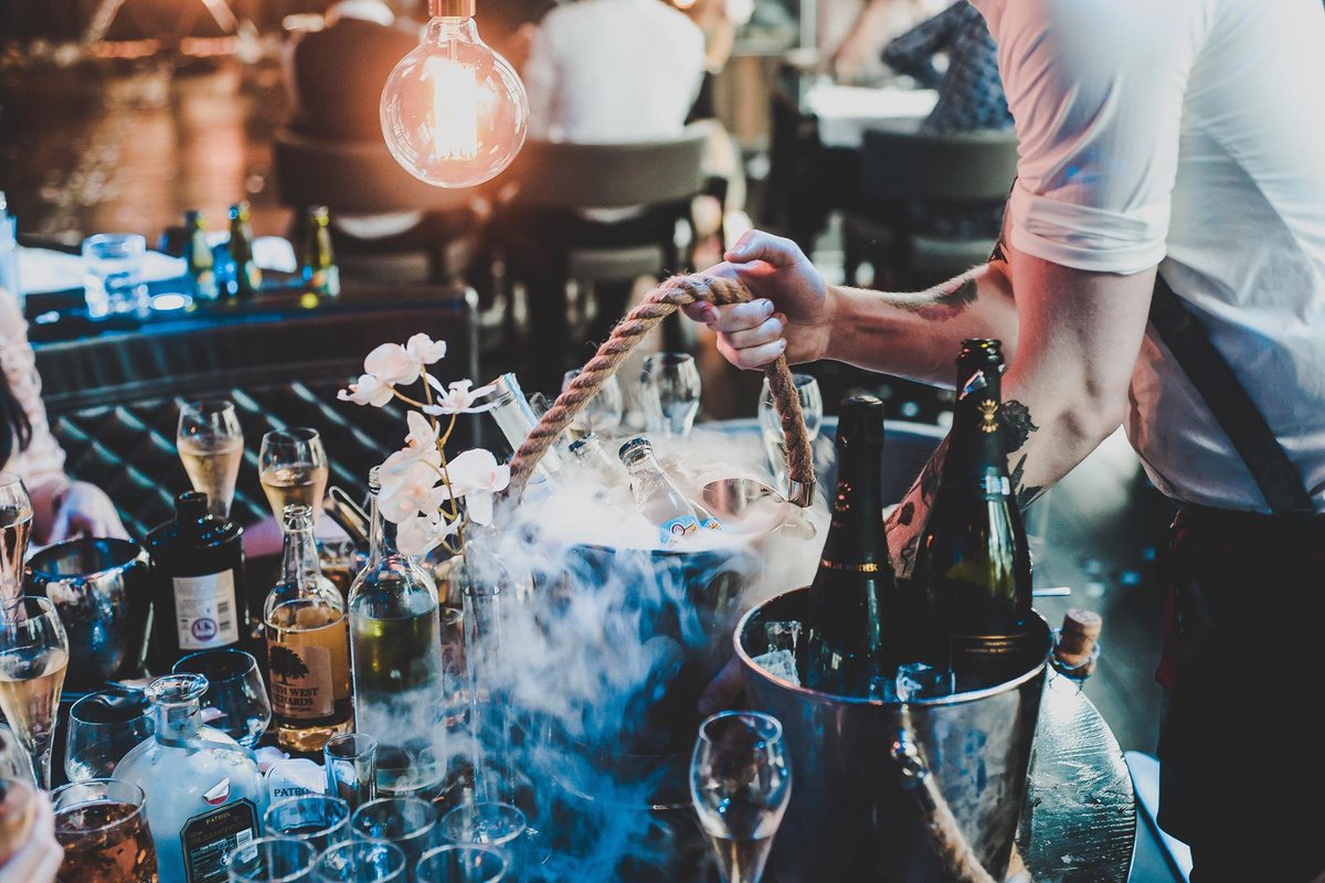 TattuRestaurant's tweet photo. Our BANK HOLIDAY COMPETITION ends today!
Win a £50 bar tab &amp; booth in our Rose Garden
Rt/Follow to enter! #winTATTU https://t.co/8jw5c8UmF1