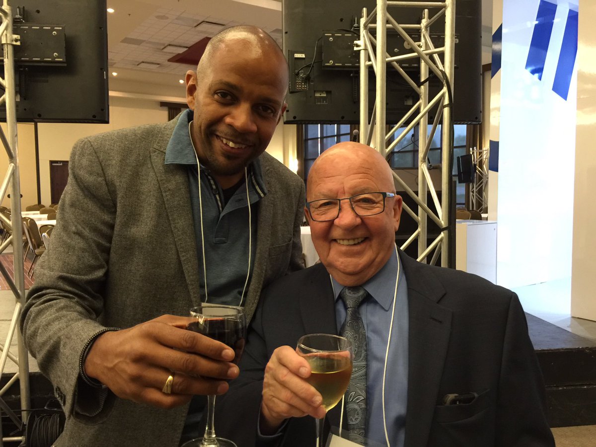 BuzzBLS's tweet image. Au comité provincial de devellopement et concertation  de l'industrie du taxi avec @guychevrette