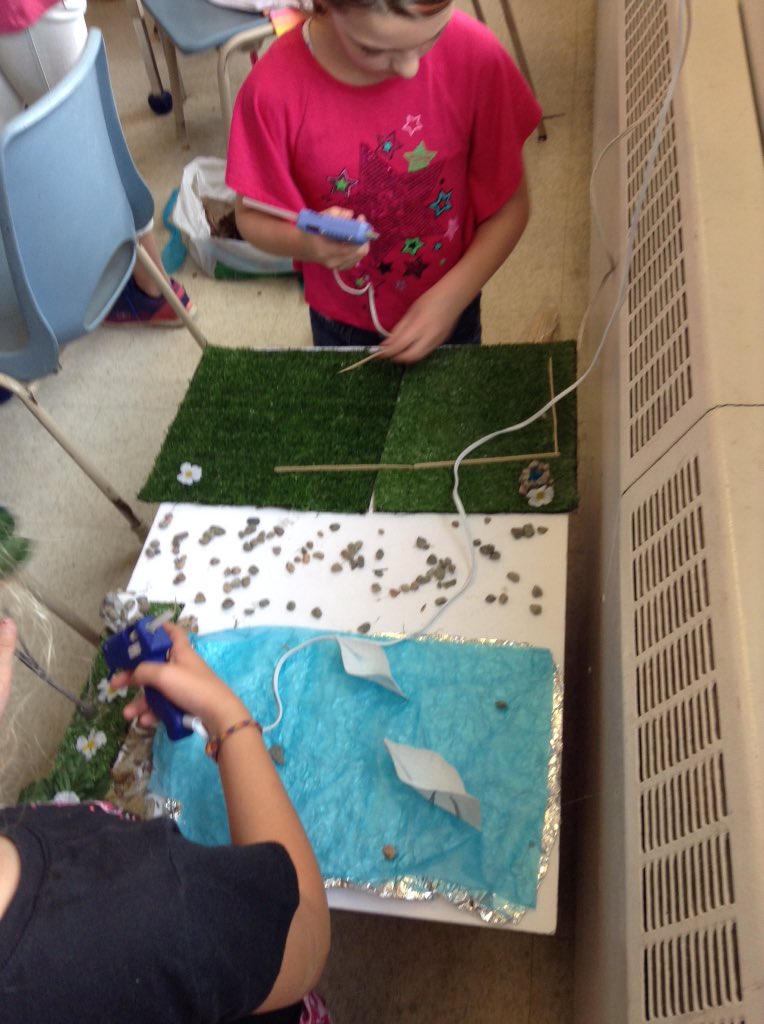 Traditional First Nations dwellings with special attention to landscape are starting to take shape. <a href="/GravenhurstPS/">Gravenhurst PS</a>