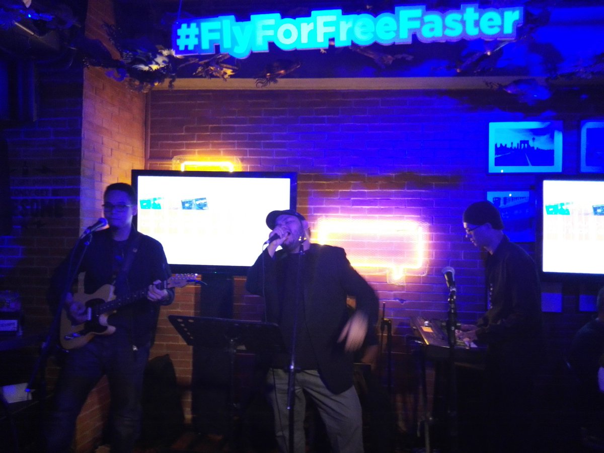 OrangeMagTV's tweet photo. My favorite @SkylightBandPH is performing at the @GetGoPH x UnionBank #FlyForFreeFaster Media Launch. Woot! https://t.co/paNRMtFImW