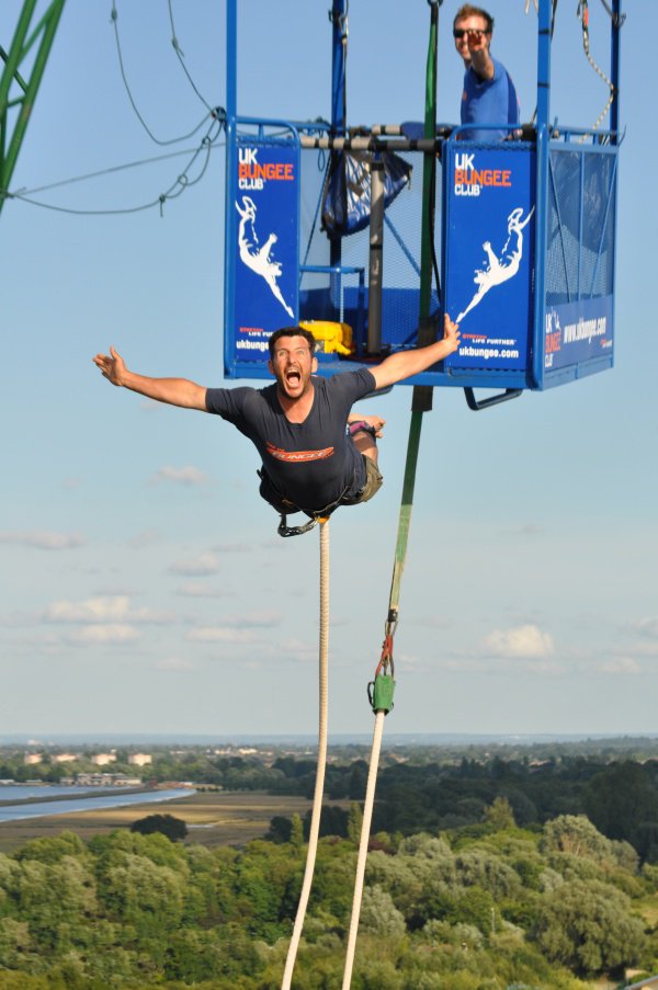 Altijd al een keer willen #bungeejumpen? Op ons  jubileumfeest krijg je deze unieke mogelijkheid! 17 sep. #xelvin10