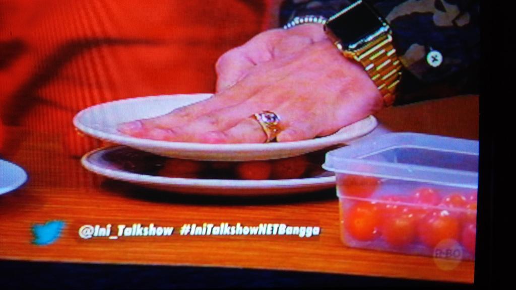 L3_MEDAN's tweet photo. Doyan berarti.. hahaa
@LeeJH_2107 @Ini_Talkshow #IniTalkshowNETBangga #LEEatIniTalkShow_NET https://t.co/K6JsS5ZXMR