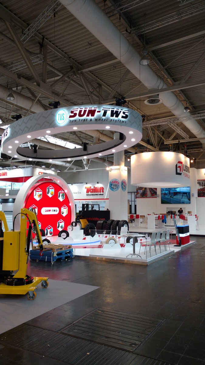 Indiaathannover's tweet photo. Indian exhibitors getting ready @ CeMAT @makeinindia @WINIndiafairs https://t.co/4OhCTzAqg2