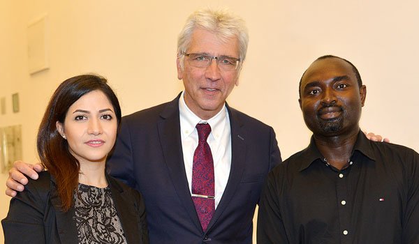 „Mein Kassel – Mein Zuhause“: Stadt #Kassel startet Einbürgerungsinitiative. bit.ly/EinbürgerungKS (mic) https://t.co/FuBmow1zZj